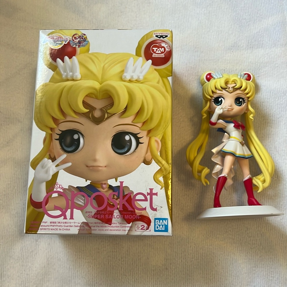 Super Sailor Moon Q Posket Figure